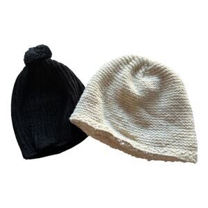 Vintage Womens Winter Beanies Bundle Hat Fuzzy Cozy Knit Stretch Cream Black
